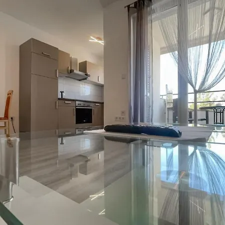 Stunning In With Wifi Apartment *